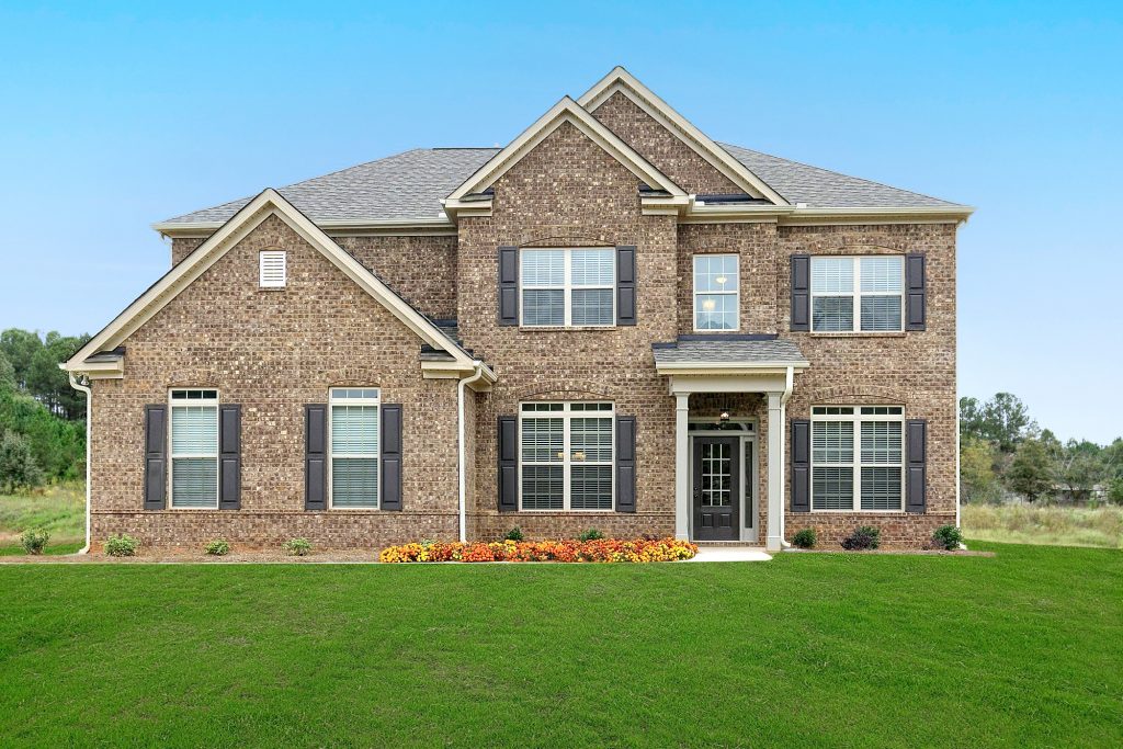 an exterior of homes near restaurants in fayetteville