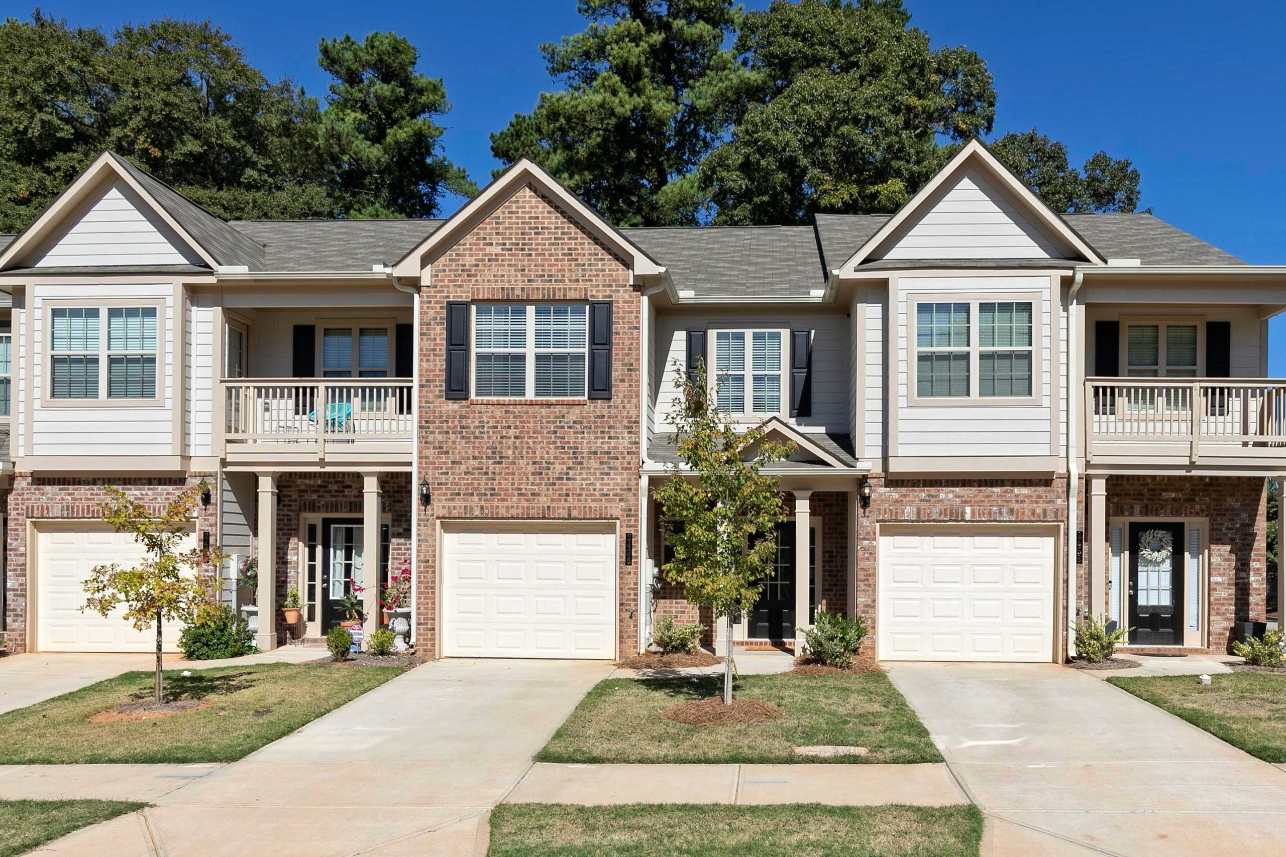 new construction townhomes by Peachtree Building Group in Covington, GA