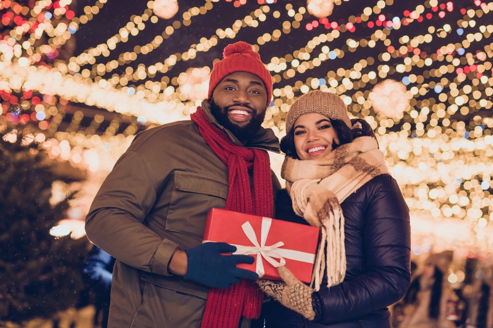 Christmas Lights with Couple ©Roman Samborskyi