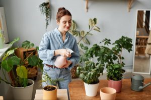 Woman watering plants ©SeventyFour